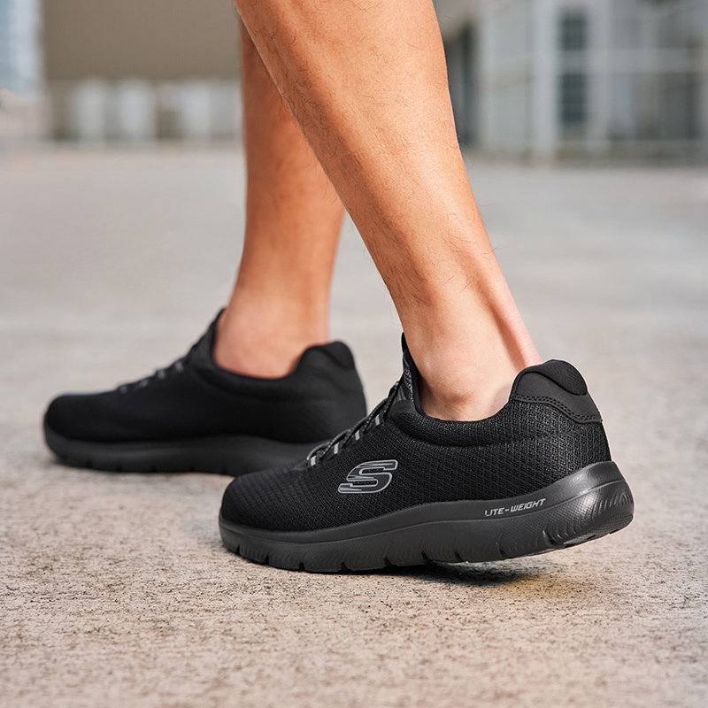 Skechers Men 52811‑BBK Summits - Men'S Shoes With Memory Foam 评论和价格